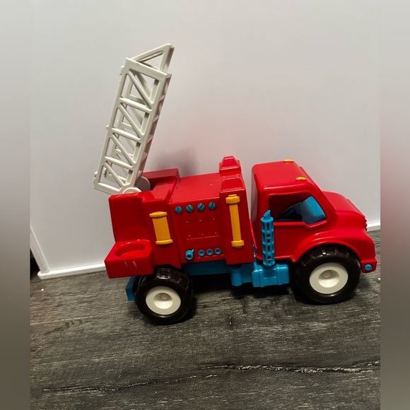 Other - Kids Toy Fire Engine Truck